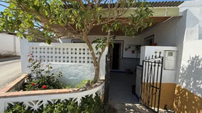 House on Cortijo Benitez Street photo 7