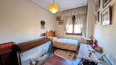 Flat on Pintor Madrazo Street photo 14