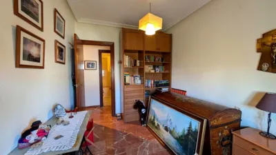 Flat on Pintor Madrazo Street photo 15
