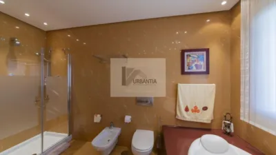 Chalet en venta en Calle de San Martín, cerca de Avenida Muru-Astráin, Paternáin (Cizur) de 850.000 €