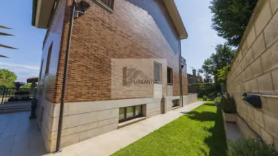 Chalet en venta en Calle de San Martín, cerca de Avenida Muru-Astráin, Paternáin (Cizur) de 850.000 €