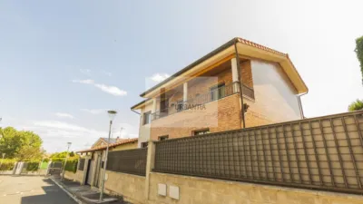 Chalet en venta en Calle de San Martín, cerca de Avenida Muru-Astráin, Paternáin (Cizur) de 850.000 €