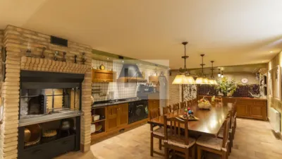 Chalet en venta en Calle de San Martín, cerca de Avenida Muru-Astráin, Paternáin (Cizur) de 850.000 €