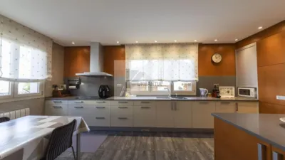 Chalet en venta en Calle de San Martín, cerca de Avenida Muru-Astráin, Paternáin (Cizur) de 850.000 €