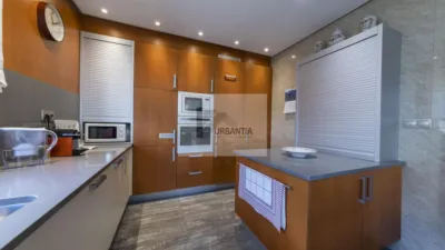 Chalet en venta en Calle de San Martín, cerca de Avenida Muru-Astráin, Paternáin (Cizur) de 850.000 €