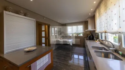 Chalet en venta en Calle de San Martín, cerca de Avenida Muru-Astráin, Paternáin (Cizur) de 850.000 €