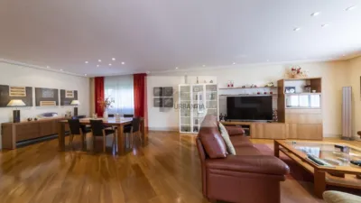 Chalet en venta en Calle de San Martín, cerca de Avenida Muru-Astráin, Paternáin (Cizur) de 850.000 €