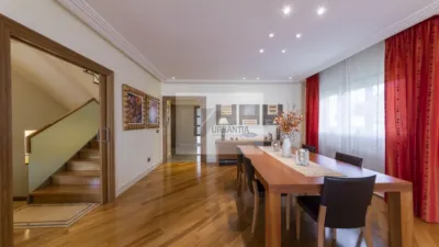 Chalet en venta en Calle de San Martín, cerca de Avenida Muru-Astráin, Paternáin (Cizur) de 850.000 €