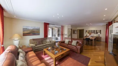 Chalet en venta en Calle de San Martín, cerca de Avenida Muru-Astráin, Paternáin (Cizur) de 850.000 €