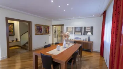 Chalet en venta en Calle de San Martín, cerca de Avenida Muru-Astráin, Paternáin (Cizur) de 850.000 €