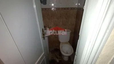 Local comercial en venta en Carretas-Huerta de Marzo - Más