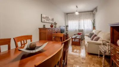 Flat on Forsitia Street photo 3