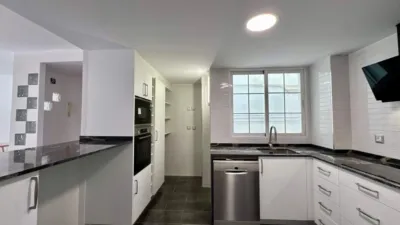 Piso en venta en Carrer Sant Vicent Ferrer, cerca de Carrer Benicanena, Benipeixcar-Raval (Distrito Gandia Ciutat. Gandia) de 239.000 €