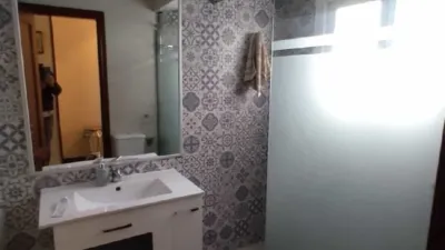 House Near Plaza Square photo 6