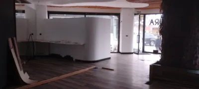 Local comercial en alquiler en Cuatro Caminos - Plaza de La Cubela - Vista 3