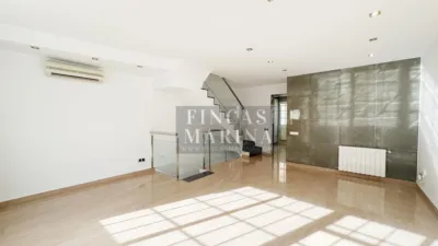 Casa adosada en venta en Carrer de Joaquim Folguera, Centre-Zona Estació-Passeig de Joan Maragall (Gavà) de 695.000 €