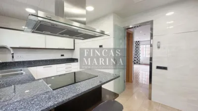Casa adosada en venta en Carrer de Joaquim Folguera, Centre-Zona Estació-Passeig de Joan Maragall (Gavà) de 695.000 €
