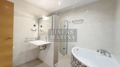 Casa adosada en venta en Carrer de Joaquim Folguera, Centre-Zona Estació-Passeig de Joan Maragall (Gavà) de 695.000 €