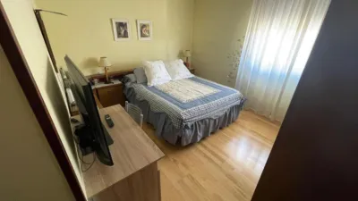 Habitación en alquiler en Calle del Monasterio de Carracedo, Zona Alta (Ponferrada) de 240 €<span>/mes</span>
