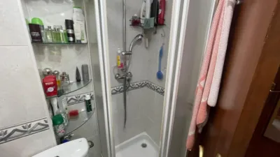 Habitación en alquiler en Calle del Monasterio de Carracedo, Zona Alta (Ponferrada) de 240 €<span>/mes</span>