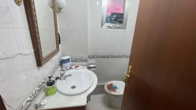 Habitación en alquiler en Calle del Monasterio de Carracedo, Zona Alta (Ponferrada) de 240 €<span>/mes</span>