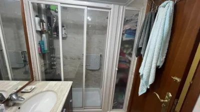 Habitación en alquiler en Calle del Monasterio de Carracedo, Zona Alta (Ponferrada) de 240 €<span>/mes</span>