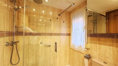Apartment on Avenida de Santa Eugenia photo 18