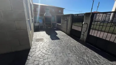 Semi-detached house in Iruña Oka - Iruña de Oca photo 2