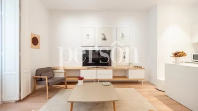 Piso en alquiler en Ciutat Vella - Imagen 2