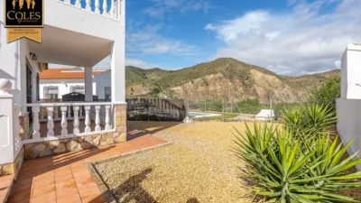 Chalet on Avenida los Torres photo 7