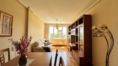 Piso en venta en Calle de Zaragoza, 28, Santa Bárbara (Soria Capital) de 225.000 €