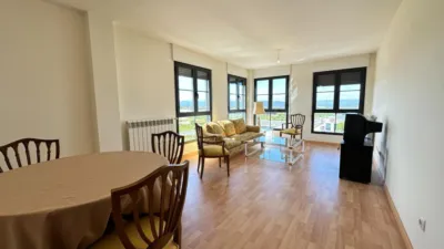 Piso en venta en Calle de Galicia, 15, Zona Avenida de Valladolid-Barriada Yagüe (Soria Capital) de 200.000 €