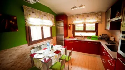 Chalet en venta en Calle de los Morales, 15, Golmayo de 375.000 €