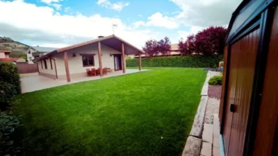 Chalet en venta en Calle de los Morales, 15, Golmayo de 375.000 €
