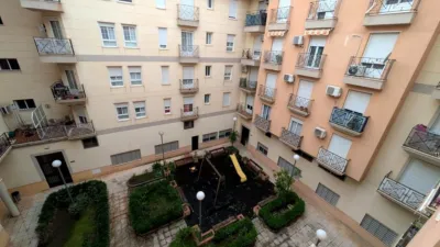 Piso en alquiler en Calle de los Bomberos, Centro (Linares) de 570 €<span>/mes</span>