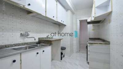 Piso en venta en Carrer Lorca, Nou Moles (Distrito L'Olivereta. València Capital) de 234.000 €