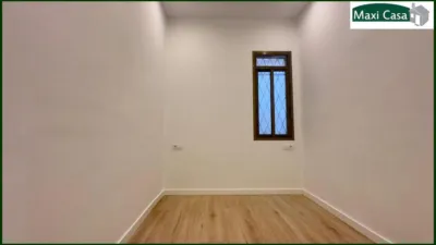 Piso en venta en Carrer de Còrsega, cerca de Carrer de Sant Quintí, El Camp de l'Arpa del Clot (Distrito Sant Martí. Barcelona Capital) de 217.000 €