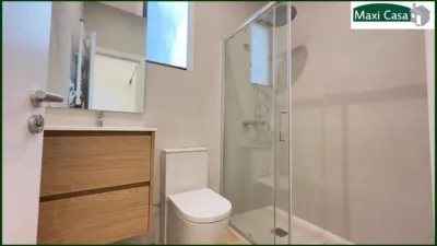 Piso en venta en Carrer de Còrsega, cerca de Carrer de Sant Quintí, El Camp de l'Arpa del Clot (Distrito Sant Martí. Barcelona Capital) de 217.000 €
