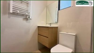 Piso en venta en Carrer de Còrsega, cerca de Carrer de Sant Quintí, El Camp de l'Arpa del Clot (Distrito Sant Martí. Barcelona Capital) de 217.000 €