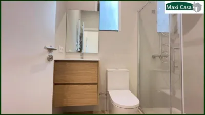 Piso en venta en Carrer de Còrsega, cerca de Carrer de Sant Quintí, El Camp de l'Arpa del Clot (Distrito Sant Martí. Barcelona Capital) de 217.000 €