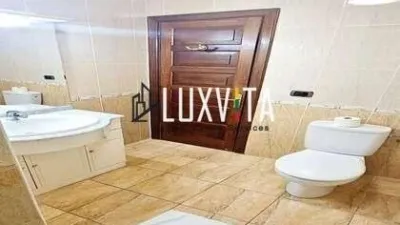 Apartamento en venta en Avenida Juan Carlos I, 43, Los Cristianos (Arona) de 399.000 €