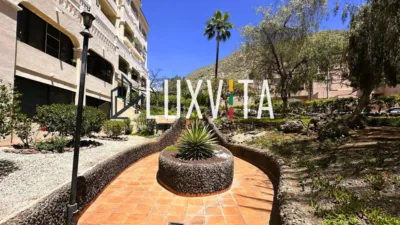 Apartamento en venta en Avenida de San Francisco, Los Cristianos (Arona) de 290.000 €