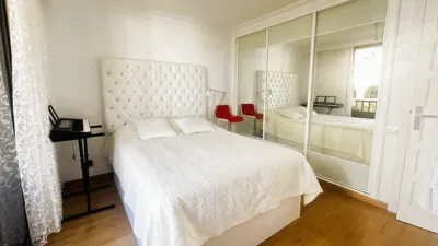 Apartment on Avenida de Rafael Puig Lluvina, 34 photo 16