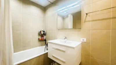 Apartment on Avenida de Rafael Puig Lluvina, 34 photo 19