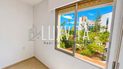 Apartment on Avenida Juan Carlos I photo 10