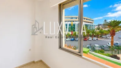 Apartment on Avenida Juan Carlos I photo 14