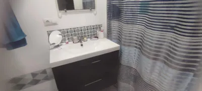 Casa en venta en Parque Victoria Eugenia, Martiricos-La Roca (Distrito La Rosaleda-La Roca. Málaga Capital) de 390.000 €