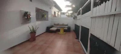 Casa en venta en Parque Victoria Eugenia, Martiricos-La Roca (Distrito La Rosaleda-La Roca. Málaga Capital) de 390.000 €