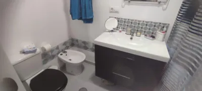 Casa en venta en Parque Victoria Eugenia, Martiricos-La Roca (Distrito La Rosaleda-La Roca. Málaga Capital) de 390.000 €
