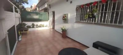 Casa en venta en Parque Victoria Eugenia, Martiricos-La Roca (Distrito La Rosaleda-La Roca. Málaga Capital) de 390.000 €